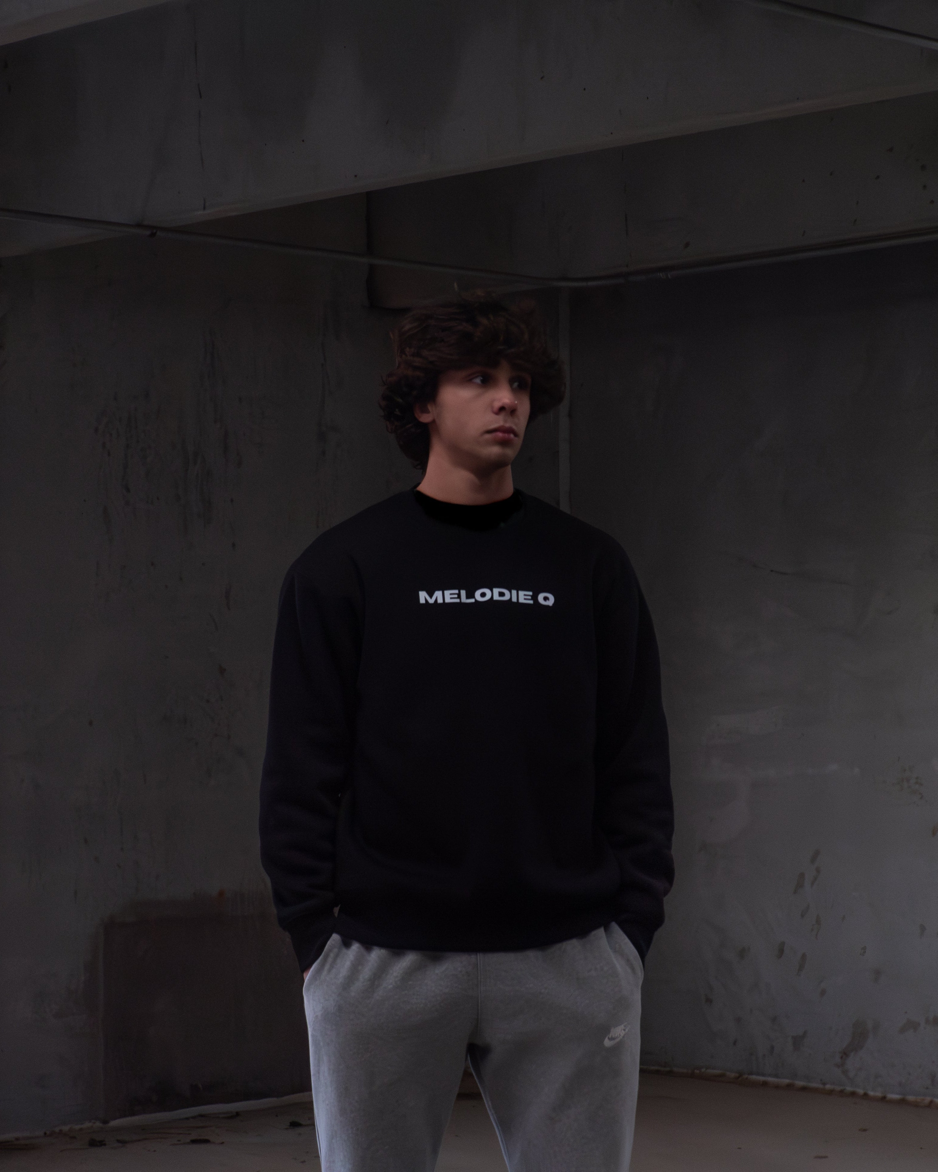 "SAPERE AUDE" CREWNECK